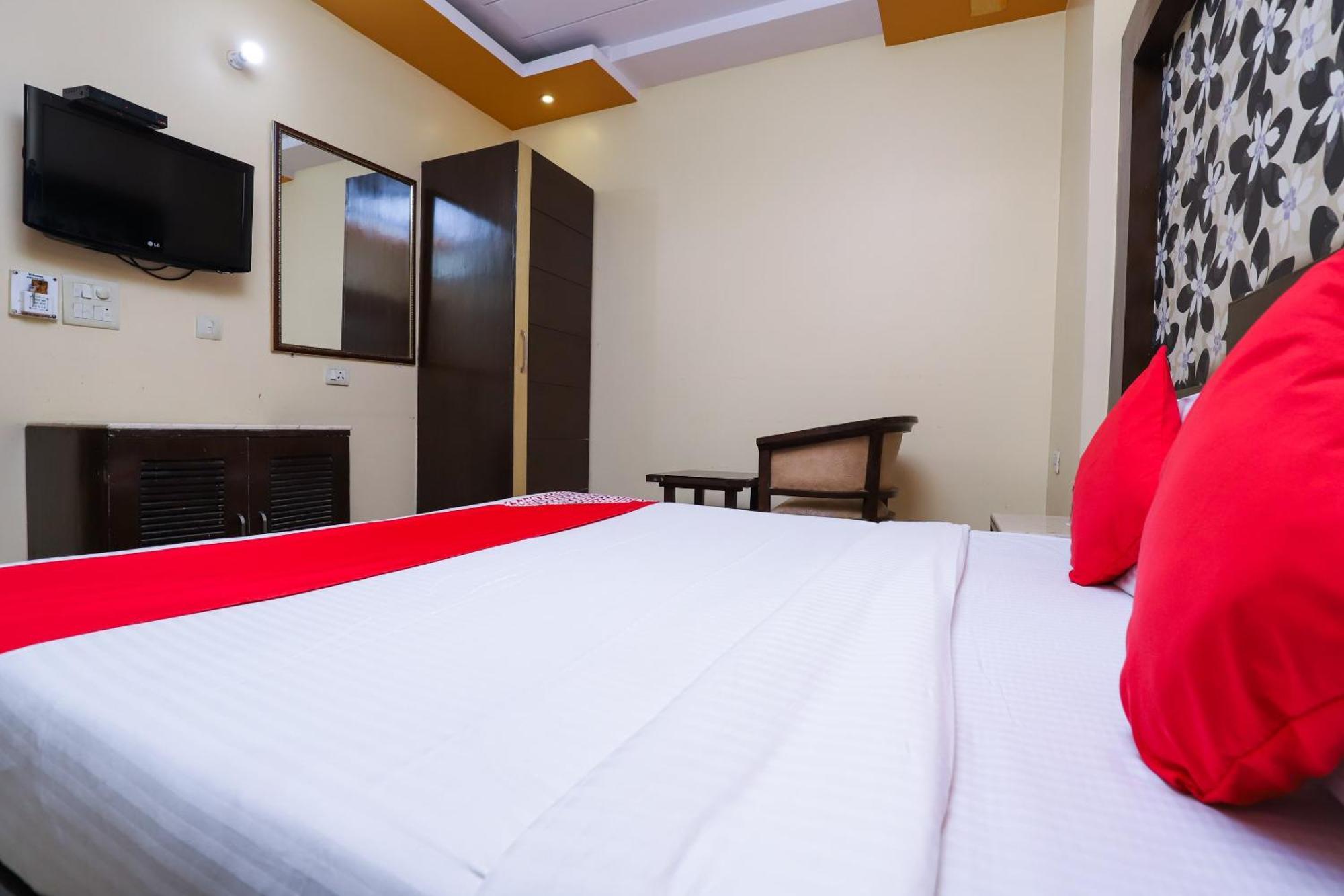 Hotel O J P Inn Near Patel Nagar Metro Station นิวเดลี ภายนอก รูปภาพ