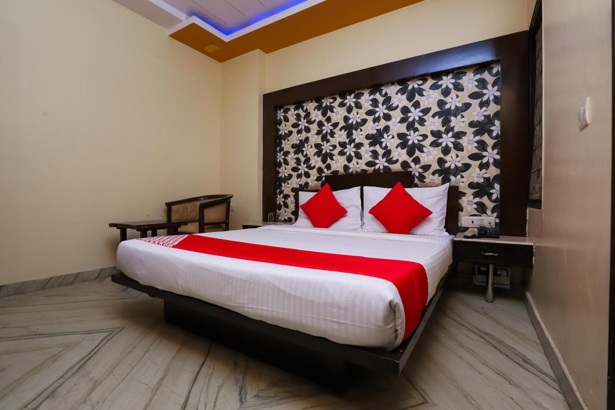 Hotel O J P Inn Near Patel Nagar Metro Station นิวเดลี ภายนอก รูปภาพ