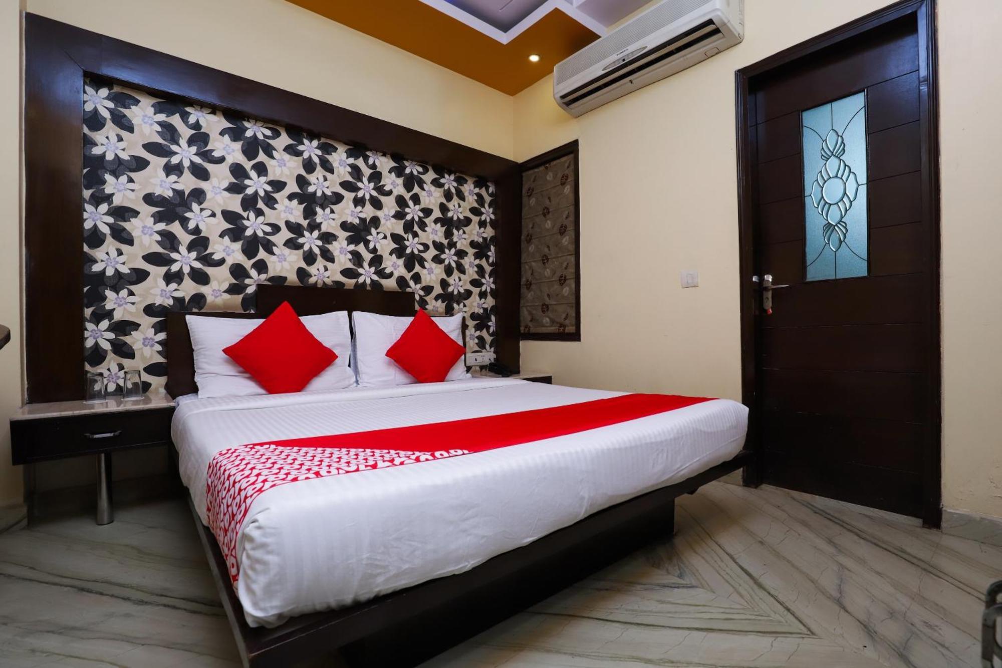 Hotel O J P Inn Near Patel Nagar Metro Station นิวเดลี ภายนอก รูปภาพ