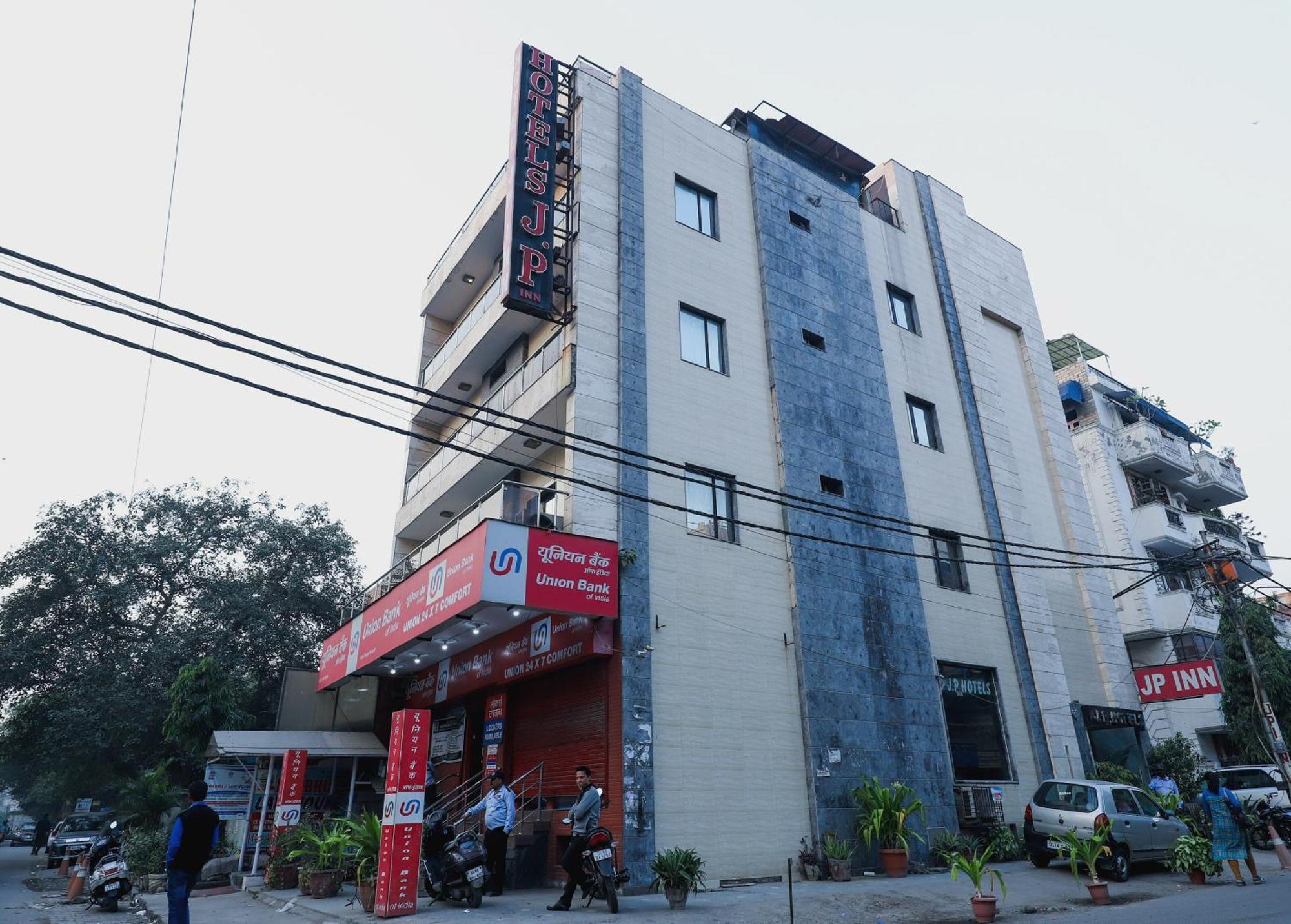 Hotel O J P Inn Near Patel Nagar Metro Station นิวเดลี ภายนอก รูปภาพ