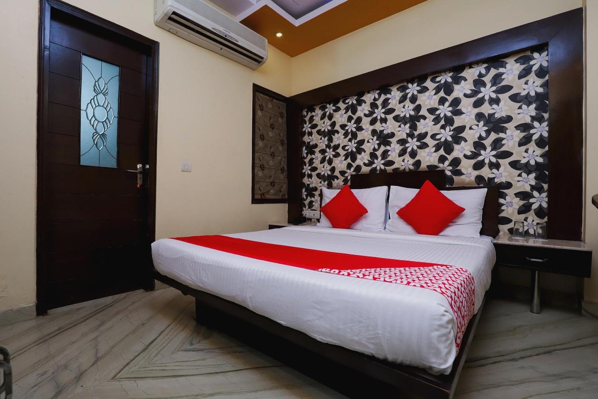 Hotel O J P Inn Near Patel Nagar Metro Station นิวเดลี ภายนอก รูปภาพ